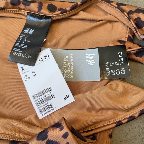 ⭐️ 2 for $20 H&M Leopard Bikini Bottoms - Picture 3 of 4